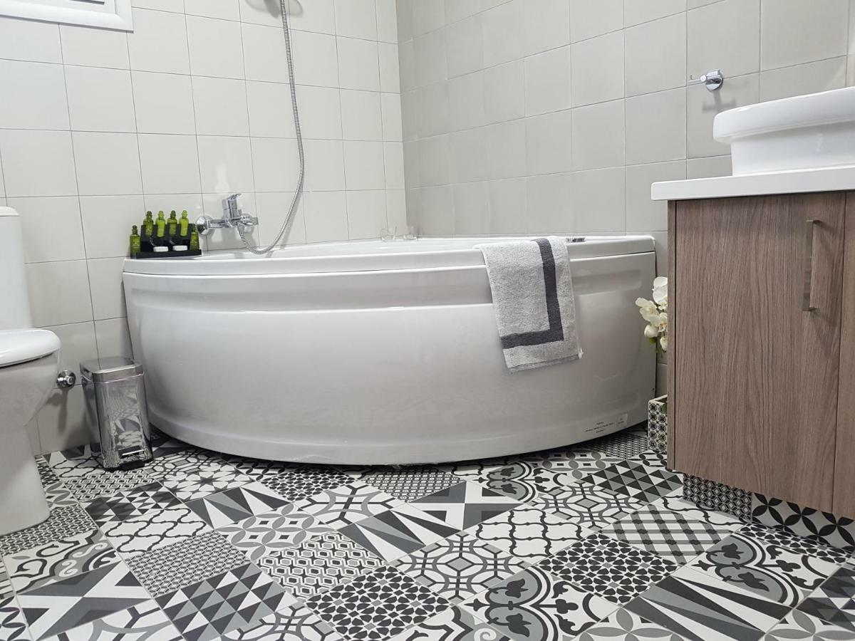 Evmelia Kakopetria Suites Bagian luar foto