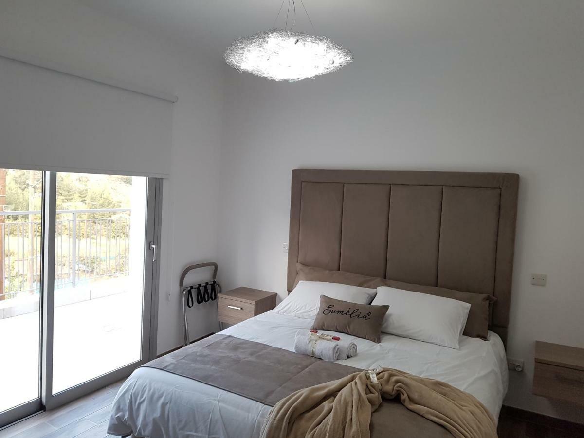 Evmelia Kakopetria Suites Bagian luar foto