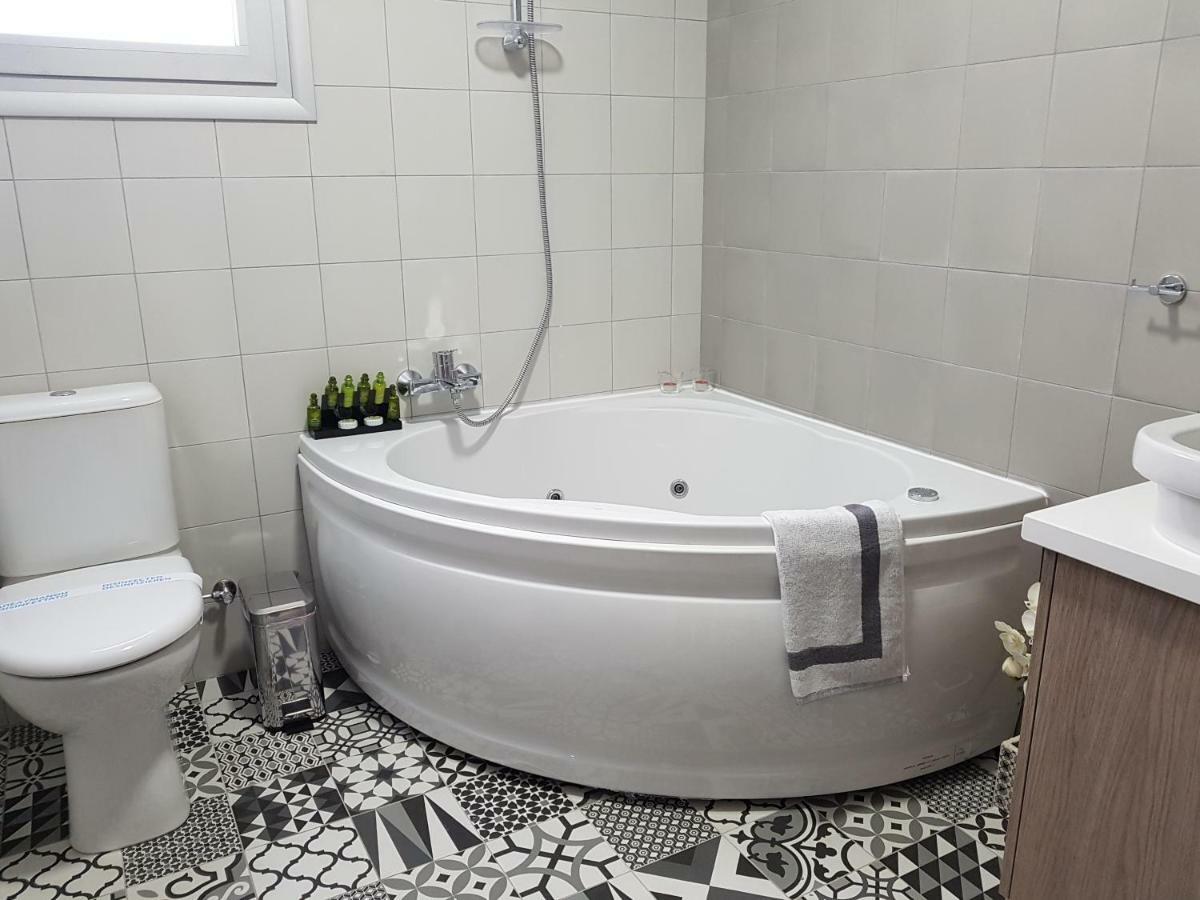Evmelia Kakopetria Suites Bagian luar foto