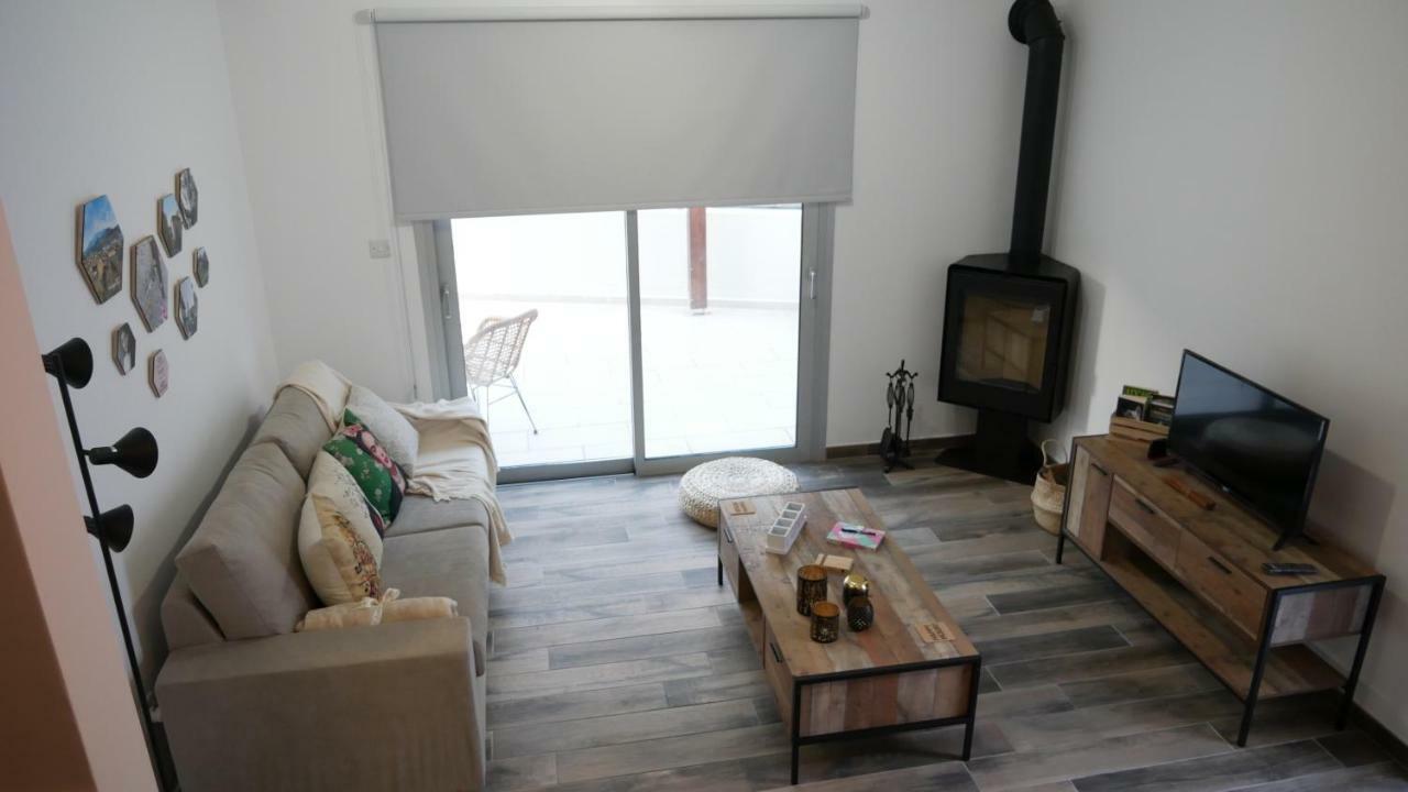 Evmelia Kakopetria Suites Bagian luar foto