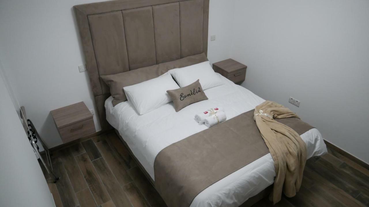 Evmelia Kakopetria Suites Bagian luar foto